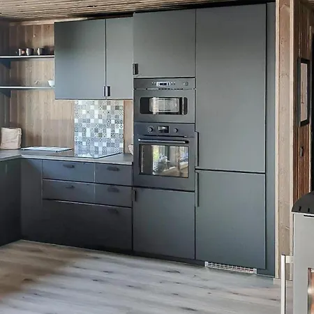 Дом отдыха Amazing In With Sauna Dolemo